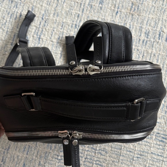 Shinola Detroit Runwell Backpack Bag Mens Black Leather Adjustable Commuter Tote - Picture 3 of 8